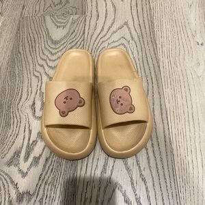 comfy teddy bear slides💌